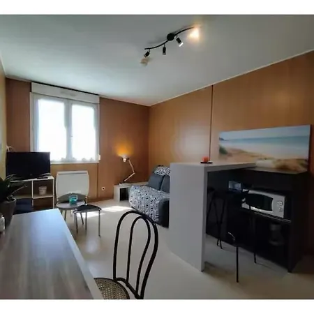Entier Centre-ville * La Rochelle (Charente-Maritime)